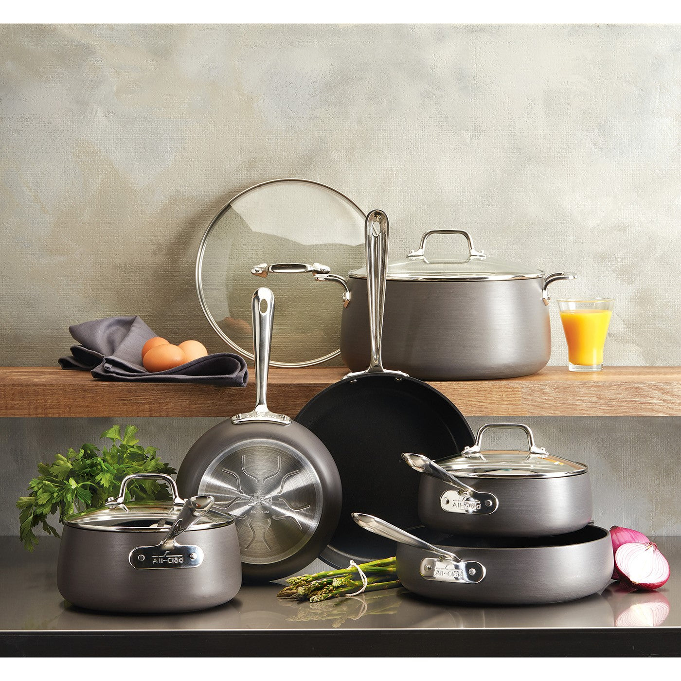 All-Clad E785SC64 Ha1 Nonstick Dishwasher Safe Cookware Set, 10-Piece, Black