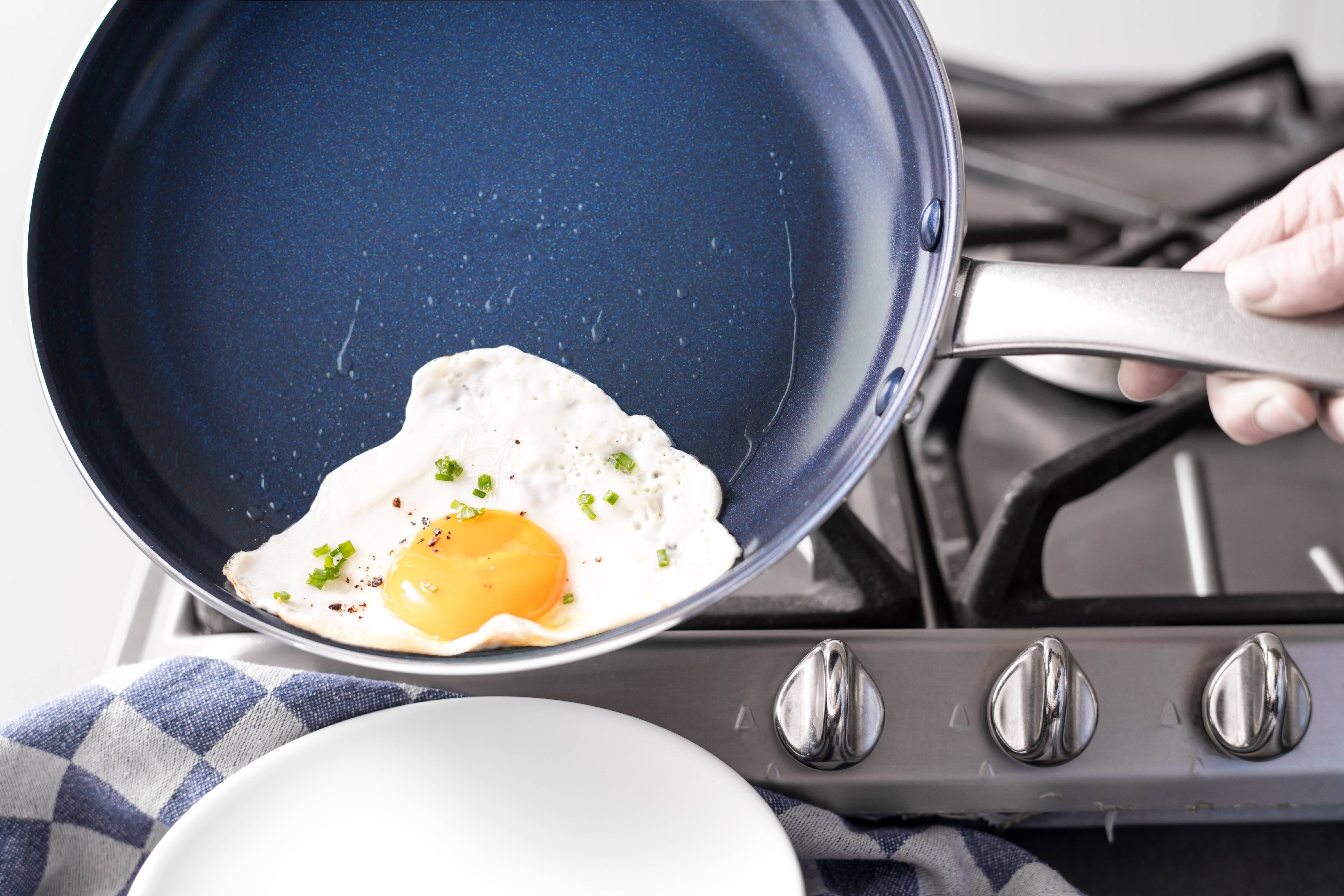 Blue Diamond 12-Piece Toxin-Free Ceramic Nonstick Pots and Pans Cookware Set, Dishwasher Safe