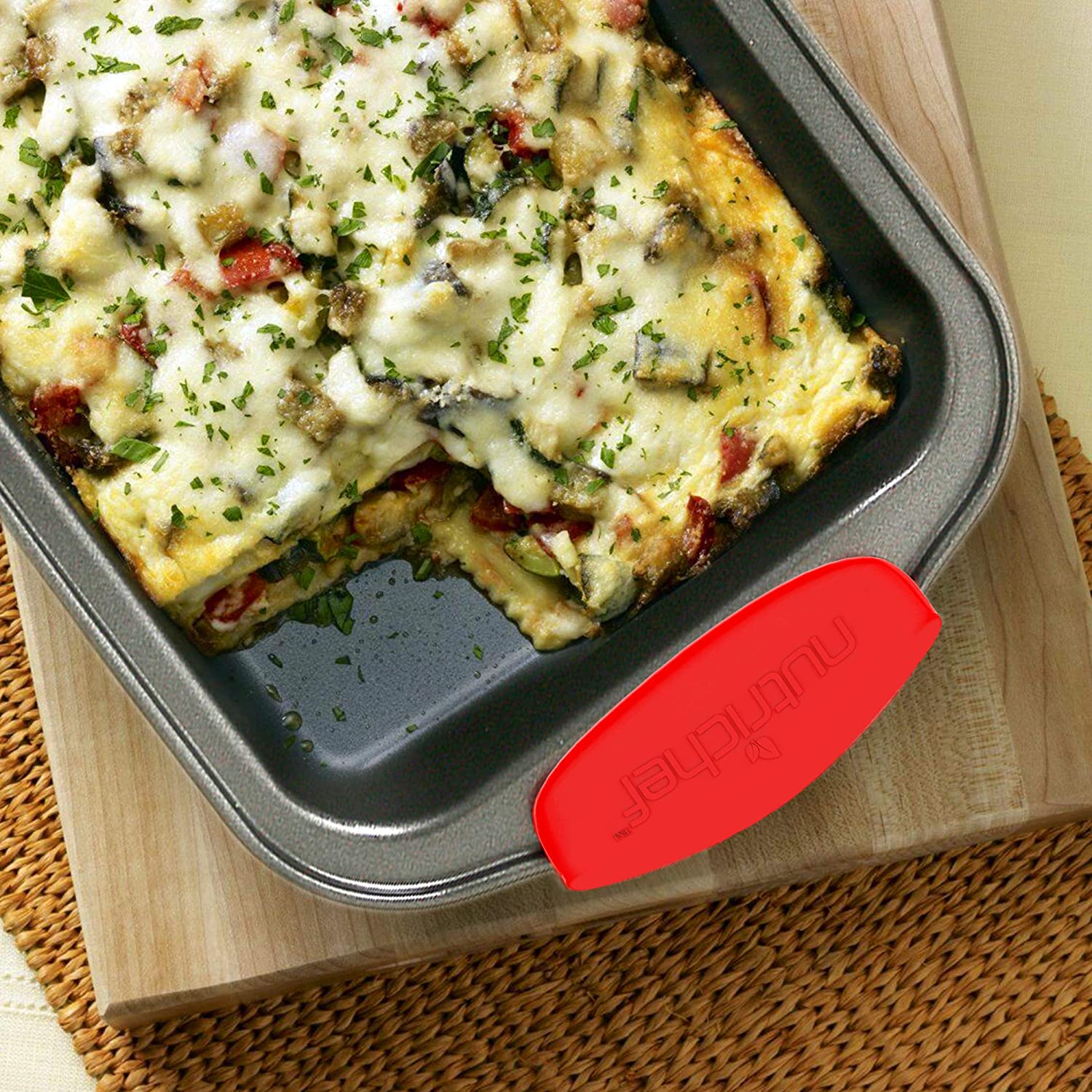 Nutrichef w/Heat Red Silicone Handles, Oven Safe